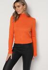 Pomarańczowy Sweter z Golfem i Elastycznej Dzianiny Vuzzema