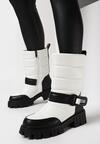 Biało-Czarne Botki na Płaskiej Podeszwie z Klamrą i Pikowaniem Aurorab