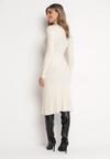Jasnobeżowa Sweterkowa Sukienka Midi z Wełną z Golfem i Ozdobnymi Guzikami Cindra