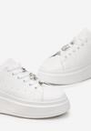 Biało-Srebrne Sznurowane Sneakersy na Grubej Podeszwie Ozdobione Metalicznymi Wstawkami Abista