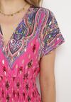 Fuksjowa Wiskozowa Sukienka Maxi o Kopertowym Kroju w Ornamentalny Print Racida