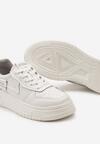 Białe Sneakersy ze Skóry Naturalnej z Ozdobną Perforacją i Naszywką Thubans