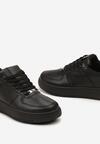 Czarne Sneakersy Sznurowane o Klasycznym Fasonie Kauma