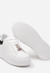Biało-Czarne Sneakersy na Platformie z Biżuteryjnymi Aplikacjami na Sznurówkach Noonia
