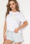 Biały T-shirt z Bawełny z Aplikacją 3D w Kształcie Kwiatu Risandra