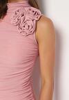 Różowa Dopasowana Sukienka Bodycon z Aplikacją w Kształcie Kwiatu i Marszczeniami Frinea