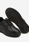 Czarne Klasyczne Sznurowane Sneakersy na Płaskiej Podeszwie z Perforacją Vlineya