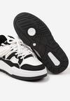 Czarne Płaskie Sneakersy z Geometrycznym Zdobieniem Evithia