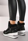 Czarne Sznurowane Sneakersy na Koturnie ze Sztucznym Futrem i Metalicznymi Aplikacjami Leridras