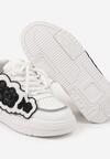 Biało-Czarne Sneakersy na Grubej Podeszwie z Gumowymi Zdobieniami w Postaci Kwiatów Benalita