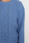Niebieski Sweter z Wełną Ściągaczem i Tłoczeniem Riavonnae