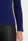 Granatowy Sweter z Wełną i Ozdobną Falbanką przy Dekolcie Seanoria
