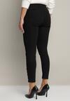 Czarne Jeansy Skinny z Efektem Push Up Ozdobione Guzikami Zolvila