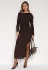 Brązowa Dopasowana Sukienka z Metaliczną Ozdobą na Ramieniu Reilara