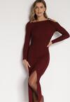 Bordowa Dopasowana Sukienka z Metaliczną Ozdobą na Ramieniu Reilara