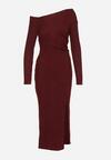 Bordowa Dopasowana Sukienka z Metaliczną Ozdobą na Ramieniu Reilara