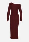 Bordowa Dopasowana Sukienka z Metaliczną Ozdobą na Ramieniu Reilara