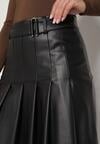 Czarna Rozkloszowana Spódnica z Imitacji Skóry Zdobiona Plisami Tusbella