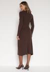Brązowa Dopasowana Sukienka z Prążkowanej Dzianiny z Wiskozą z Aplikacjami Tusmana