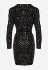 Czarna Dopasowana Sukienka o Eleganckim Kroju z Dekoltem w Serek i Cekinami Iwedama