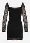 Czarna Koronkowa Sukienka o Dopasowanym Kroju z Kwadratowym Dekoltem Tiwedesa