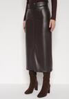 Brązowa Spódnica Ołówkowa z Imitacji Skóry z Paskiem z Dużą Klamrą Rewedia
