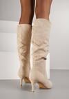 Beżowe Kozaki z Imitacji Zamszu na Szpilce z Marszczoną Cholewką Rilareia