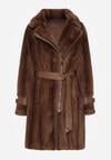 Brązowy Futrzany Płaszcz z Wiązanym Paskiem i Ozdobnymi Sprzączkami Felryna