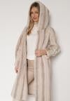 Jasnobeżowy Płaszcz Futerko w Pionowy Wzór z Kapturem Cahroris