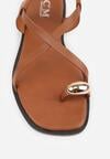 Brązowe Sandały w Stylu Japonek z Metaliczną Ozdobą Catelin