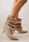 Ciemnobeżowe Botki na Szpilce z Marszczoną Cholewką Hailenia