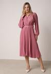 Fuksjowa Sukienka Plisowana o Koszulowym Kroju z Paskiem z Klamrą Efronta