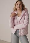 Różowa Kurtka Pikowana z Nieodpinanym Kapturem i Aplikacją na Rękawie Endora