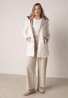 Biała Pikowana Kamizelka o Długim Kroju z Nieodpinanym Kapturem w Romby Dephice