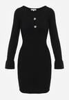 Czarna Sweterkowa Sukienka Dopasowana z Wiskozy z Falbankami i Guzikami Nevinndra