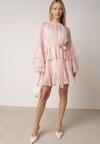 Różowa Sukienka z Eterycznymi Falbanami i Wiązanym Paskiem Rivaniah