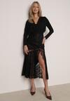 Czarna Spódnica z Satyny z Koronką i Rozcięciem na Nogę Doritana