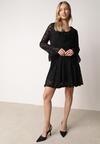Czarna Koronkowa Sukienka z Cienkim Paskiem i Rozkloszowanymi Rękawami Jovaila