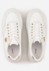 Białe Sneakersy VICES na Żłobionej Podeszwie Zdobione Elegancką Aplikacją Lunatea