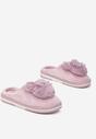 Lila papucs