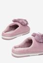 Lila papucs