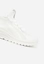 Fehér sportcipő