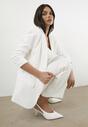 Biała Marynarka Bez Zapięć z Ozdobnym Marszczeniem i Imitacją Kieszeni Phelotis