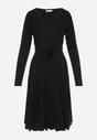 Czarna Sukienka Dzianinowa z Wiązaniem i Plisowanym Dołem Cilladia