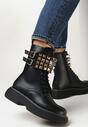 Czarne Botki na Grubej Podeszwie z Pasem Zdobionym Ćwiekami Ihiko