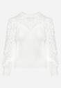 Biały Sweter z Prążkowanej Dzianiny z Koronką Ratana
