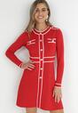 Czerwona Sukienka Dzianinowa z Metaliczną Nitką i Guzikami Nizaza