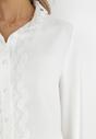 Biała Koszula ze Stójką i Koronkowymi Zdobieniami Kalla