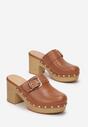 Brązowe Klapki na Słupku i Platformie z Ozdobnym Paskiem Yenelo