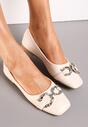 Beżowe Balerinki z Kwadratowym Noskiem i Metalową Ozdobą Vosho